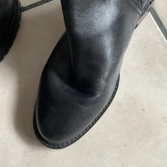 Boots - Picture 7 of 9